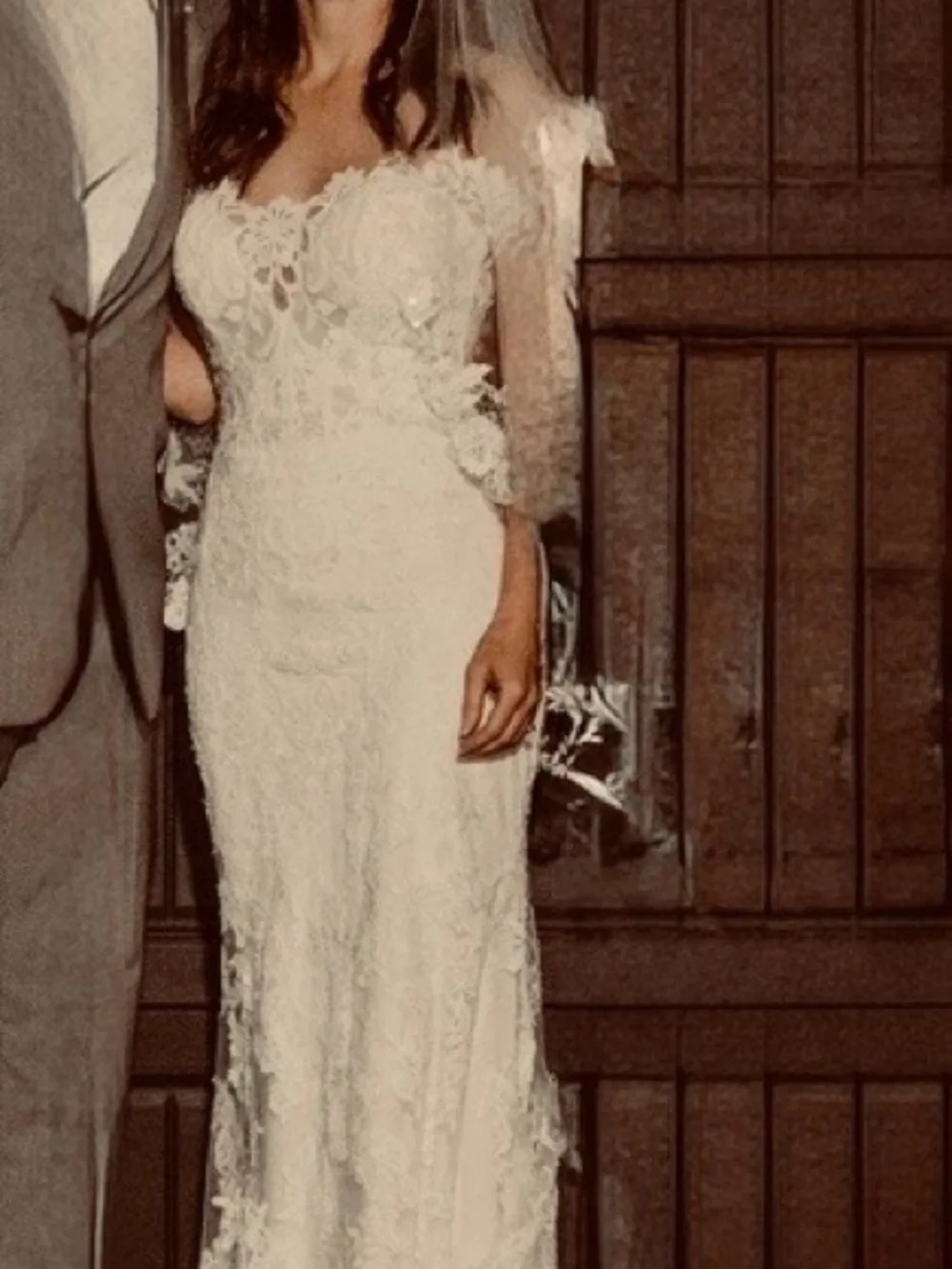 Lace Trim Bridal Veil in Ivory